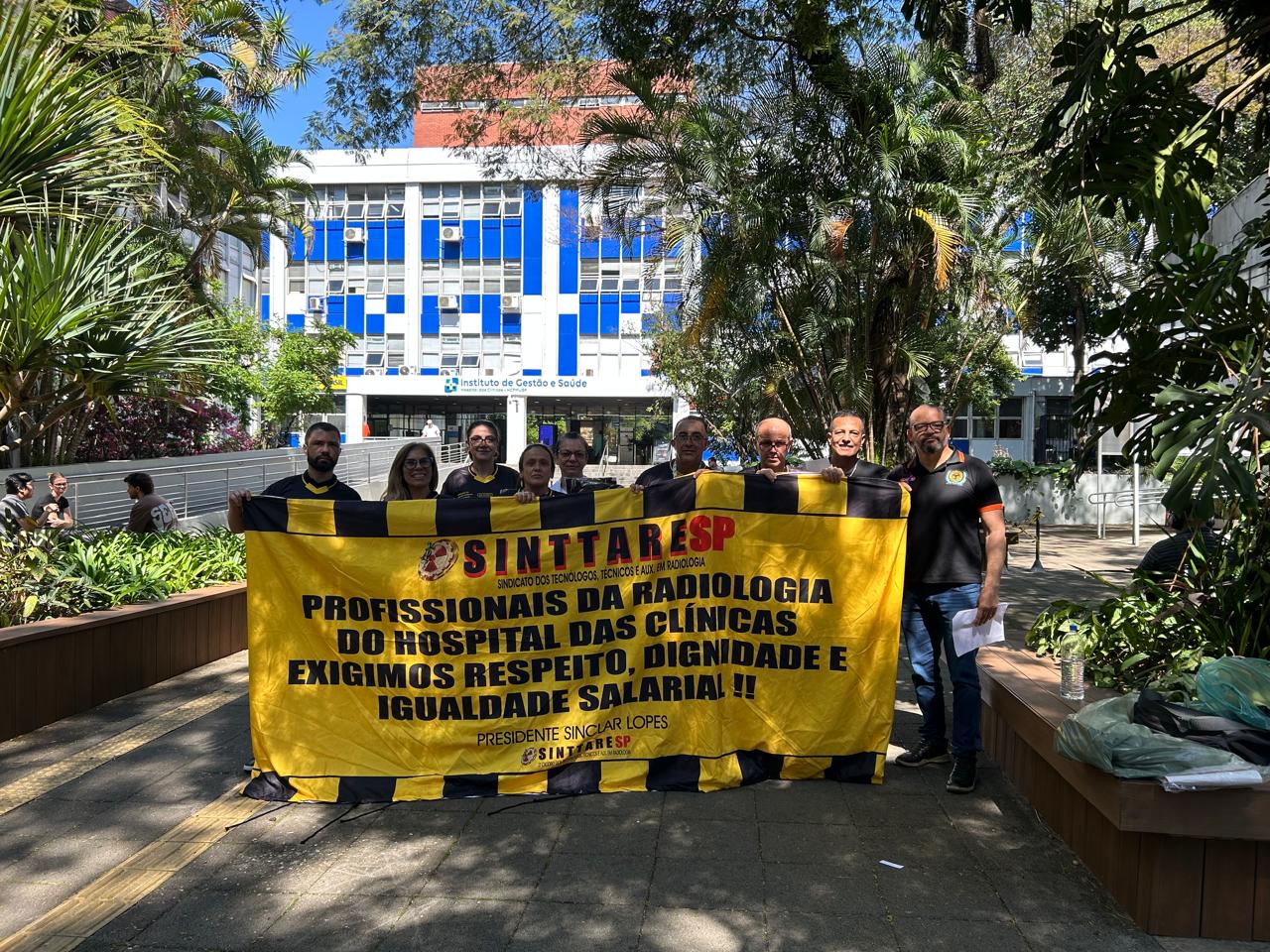 Capa da galeria Ato Hospital das Clínicas - Entrega de Camisetas e Faixas